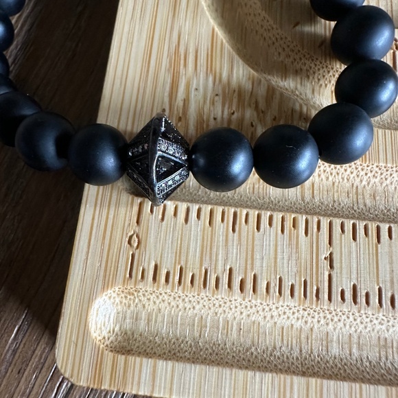 Matte 8mm Onyx Stretch Bracelet w/ Black Pave Crystal Saucer Spacer - Picture 8 of 8